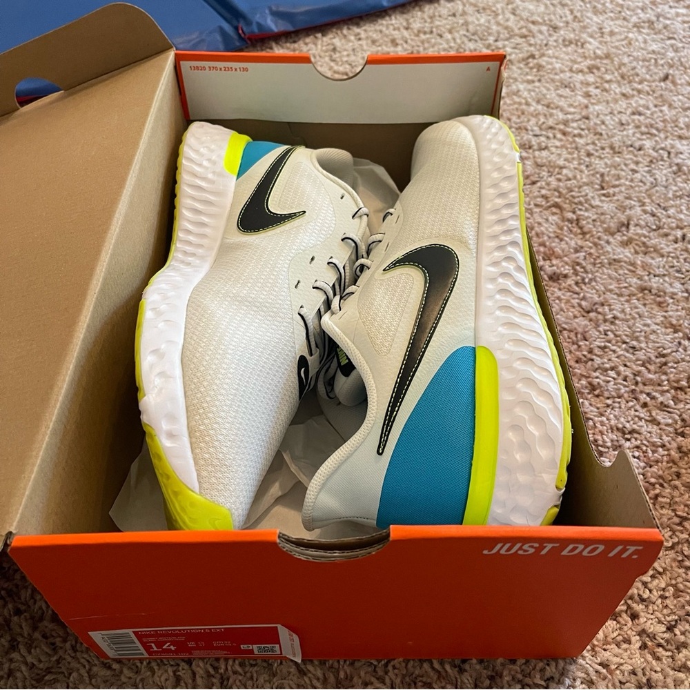 Nike Revolution 5 EXT shoes, summit white/black green & blue, men’s 14